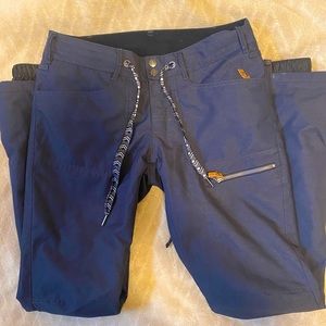 Roxy Insulated Snowpants - Women’s size small